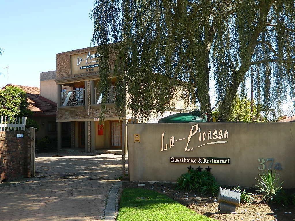 La Picasso Guesthouse Эрмело Экстерьер фото